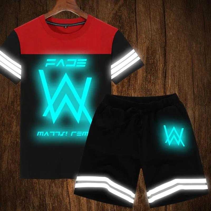 夜光粉讓服裝既浪漫,又極具科技感 夜光粉讓服裝既浪漫,又極具科技感